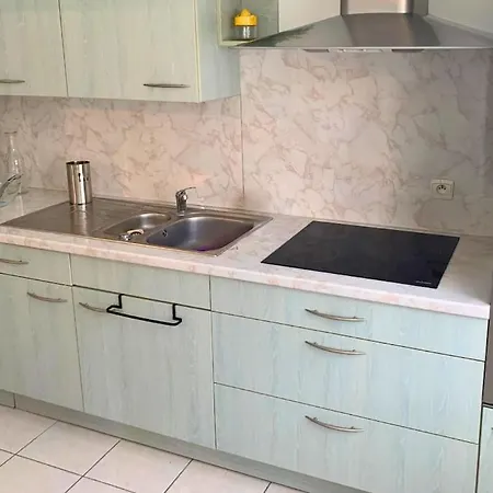 Le 24 Homestay Feriehus *